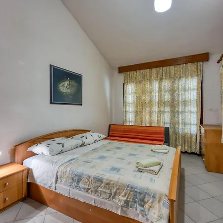 Kamelia Guest house Pula