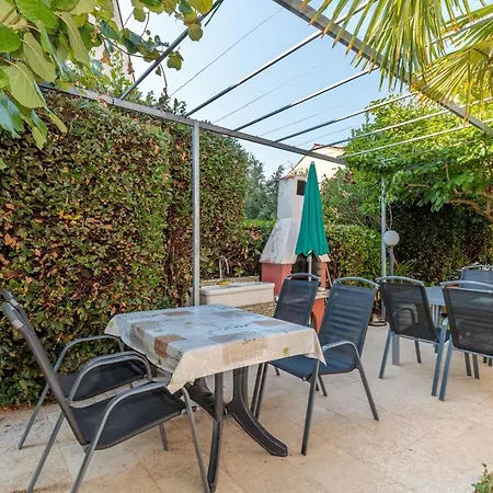 Kamelia Guest house Pula