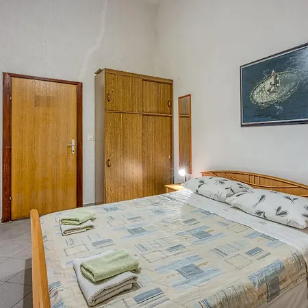 Guest house Kamelia 3*