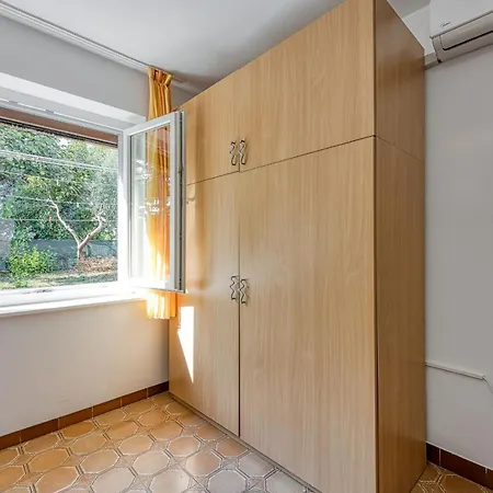 Guest house Kamelia Pula