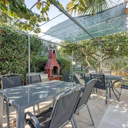 Kamelia Guest house